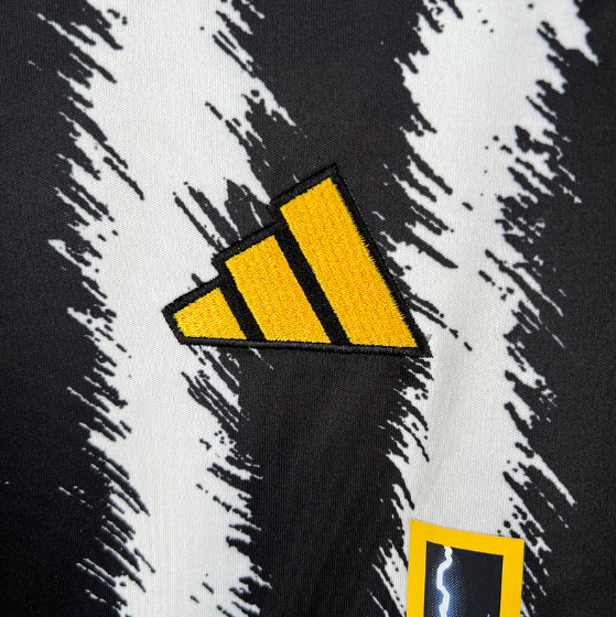 Maillot Juventus home 23/24