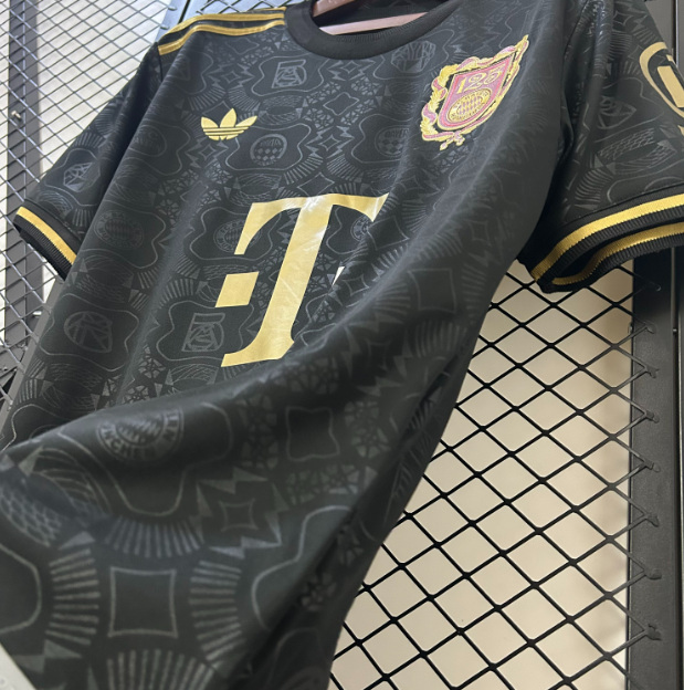 Maillot Bayern 125th anniversary